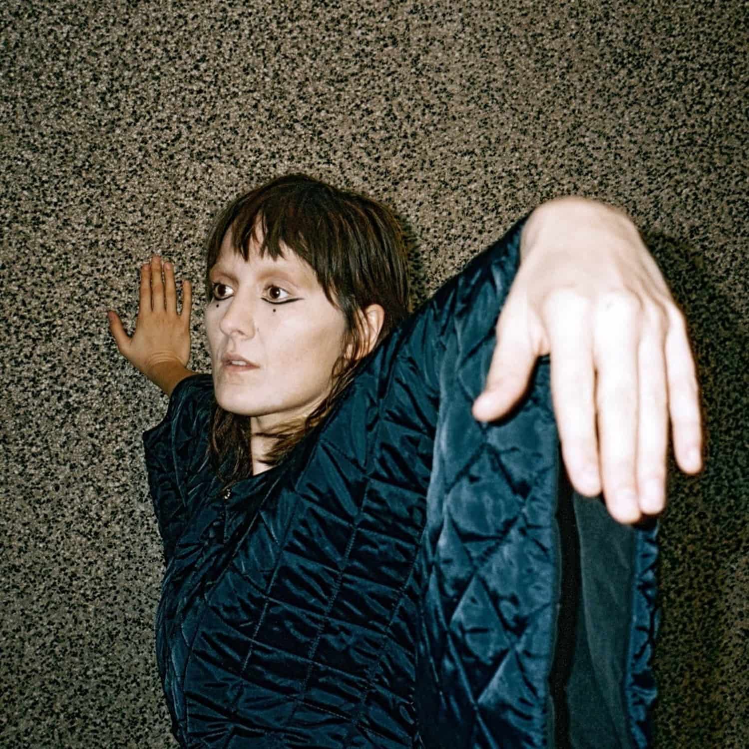 Cate Le Bon - CRAB DAY 