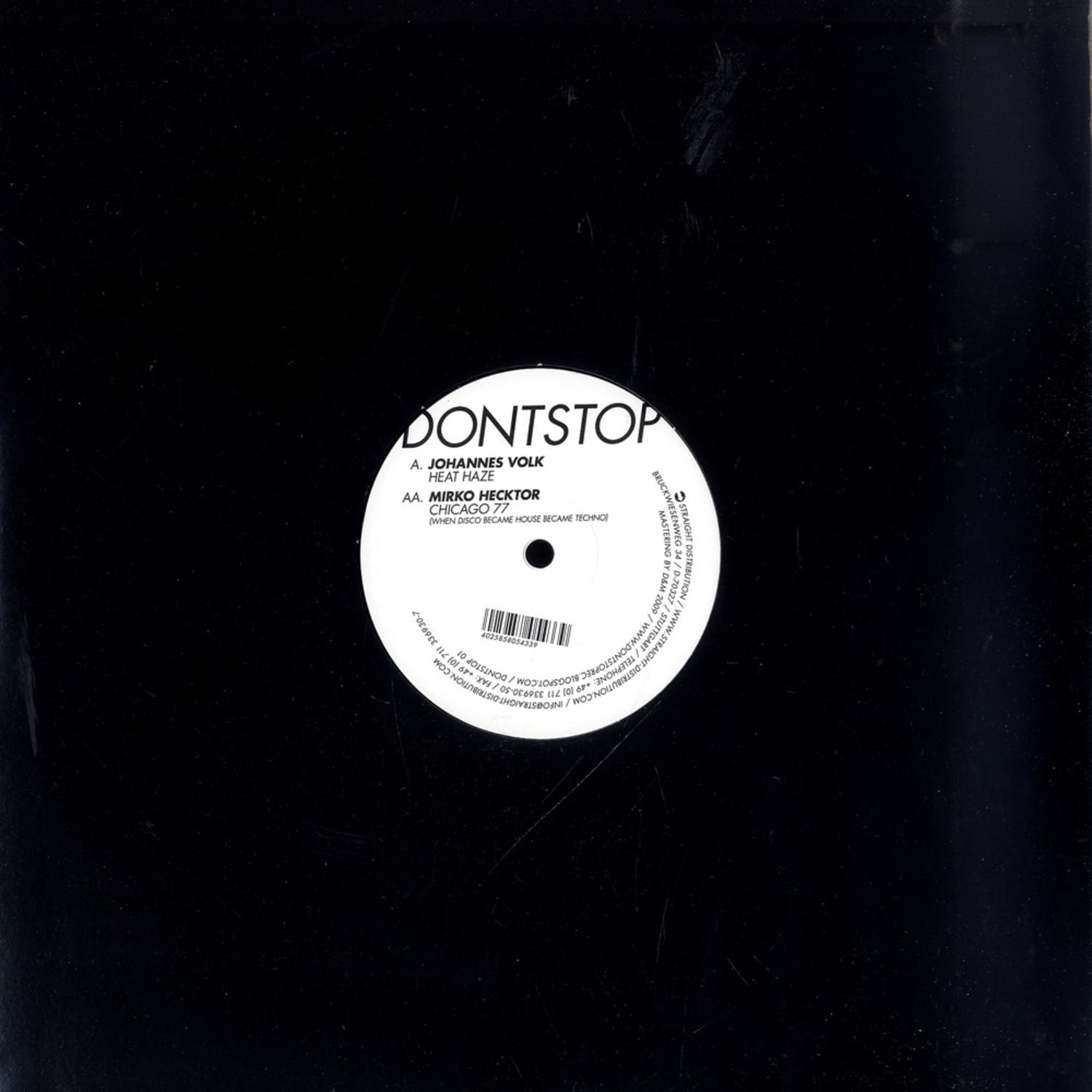 Johannes Volk & Mirko Hecktor - HEAT HAZE / CHICAGO 77