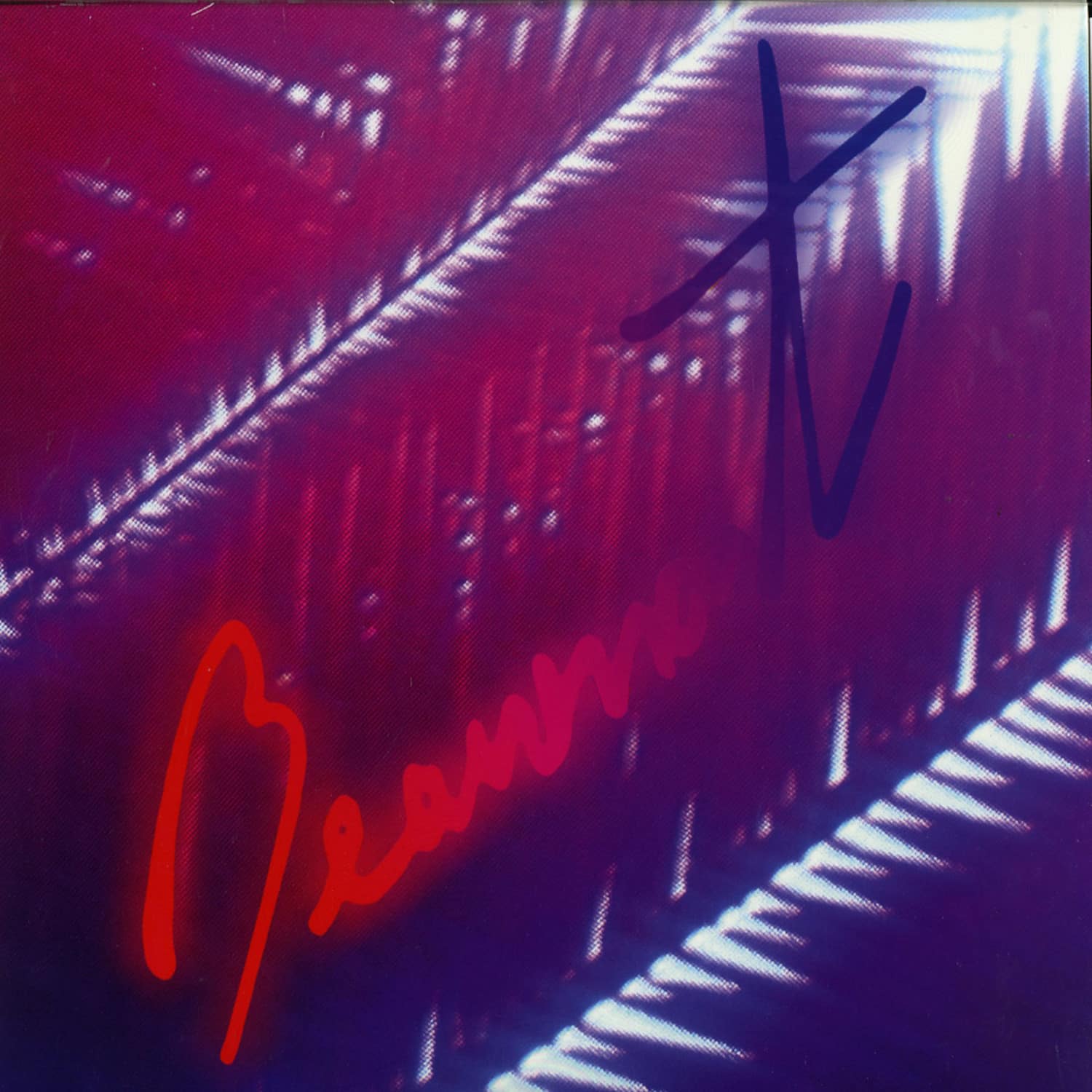 Beaumont - NEVER LOVE ME