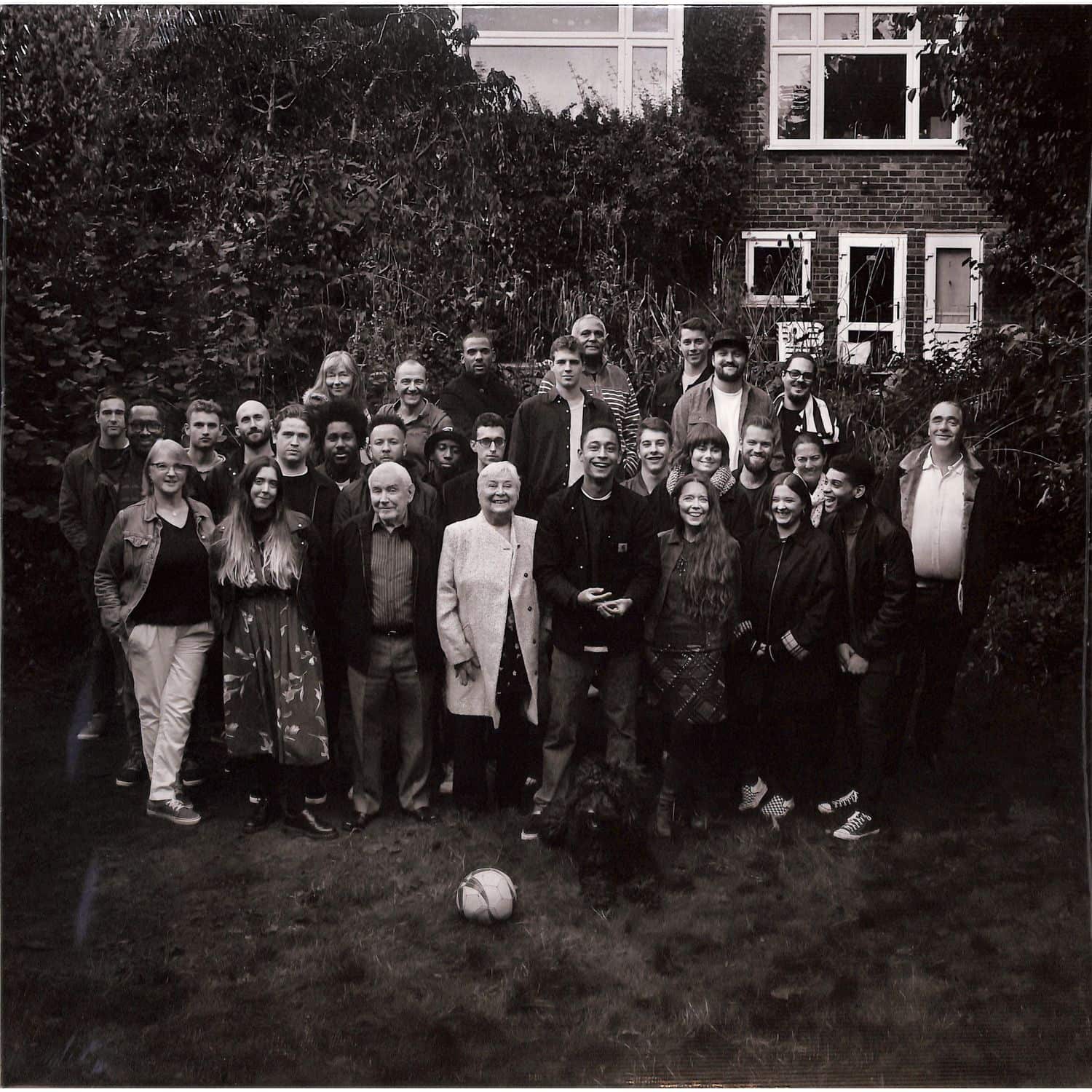 Loyle Carner - YESTERDAY S GONE 