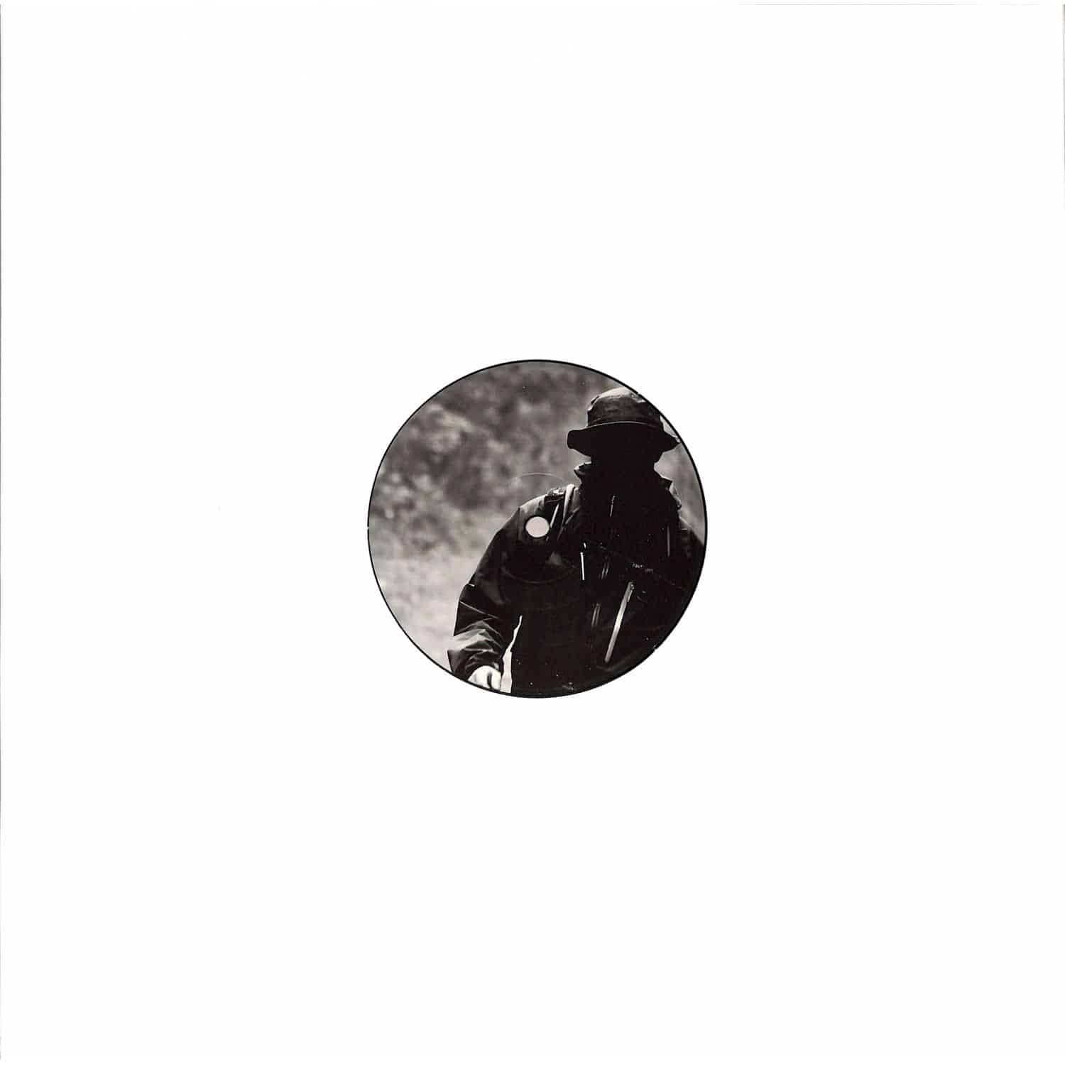 Ovatow - THE NEGATIVITY THAT SURROUNDS ME