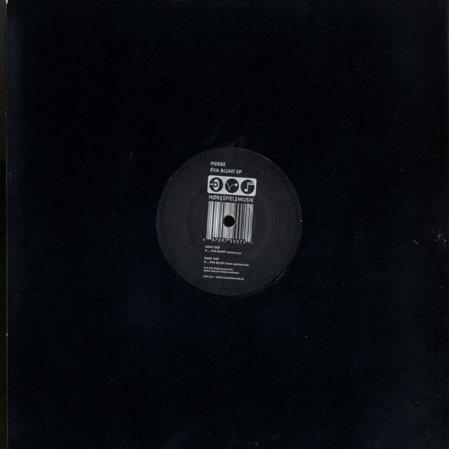 Pierre - EVA BLUNT