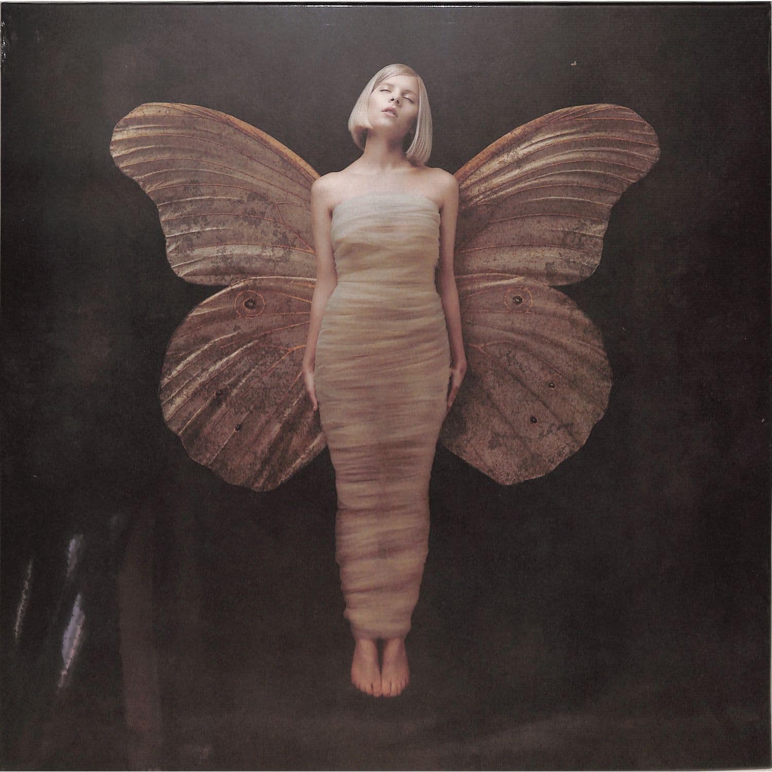 Aurora - ALL MY DEMONS GREETING ME AS A FRIEND 
