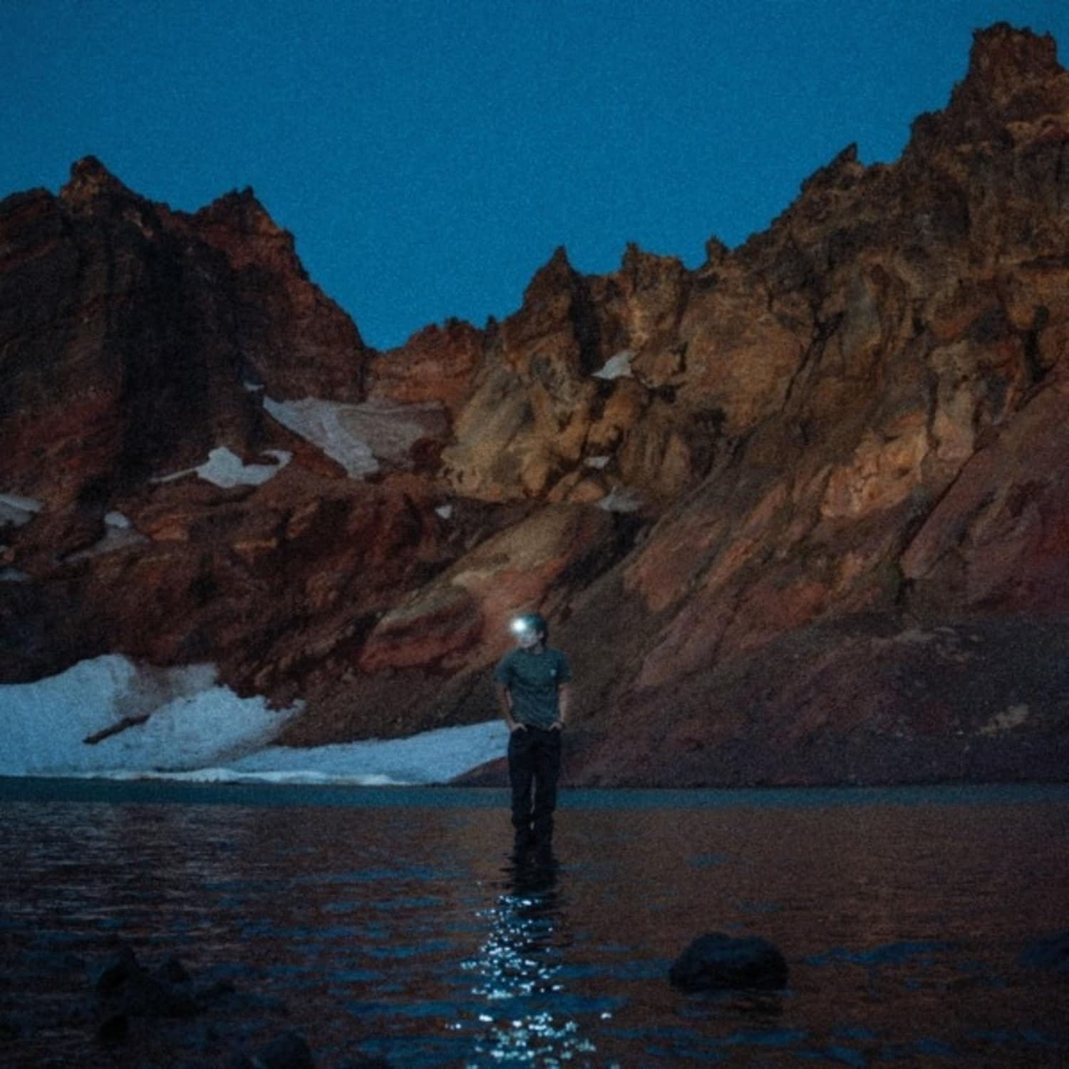 Max McNown - NIGHT DIVING 