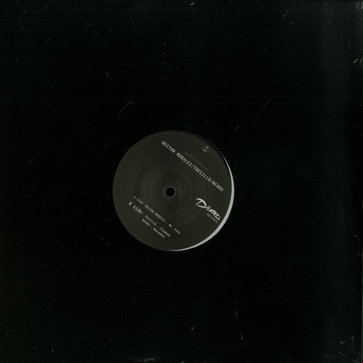 Tuccillo, Negru, Hector Moralez - VA 001 