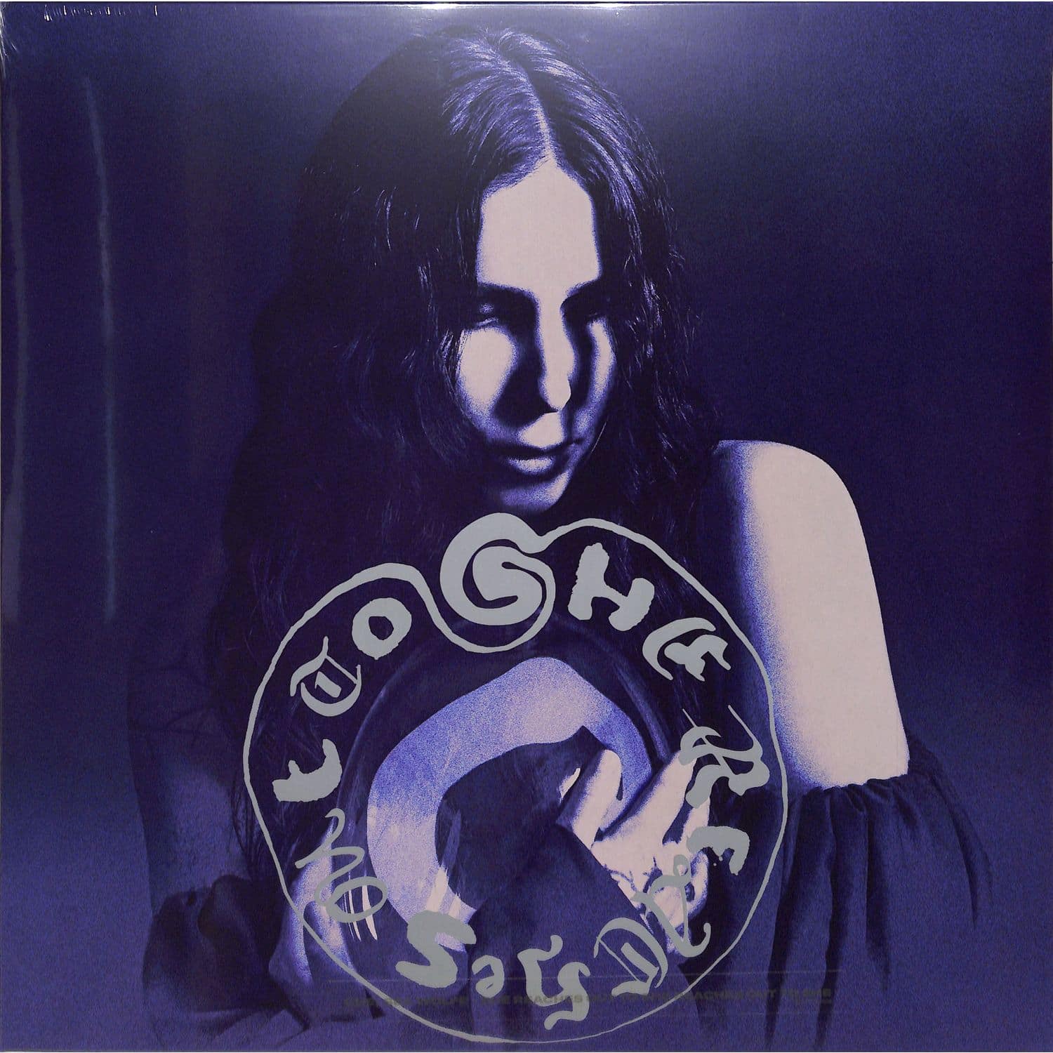 Chelsea Wolfe - SHE REACHES OUT TO SHE REACHES OUT? 