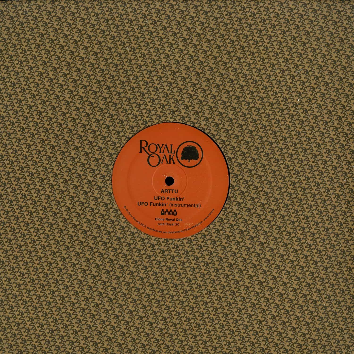 ARTTU - UFO FUNKIN / PASSING OUT PRIVILEGES