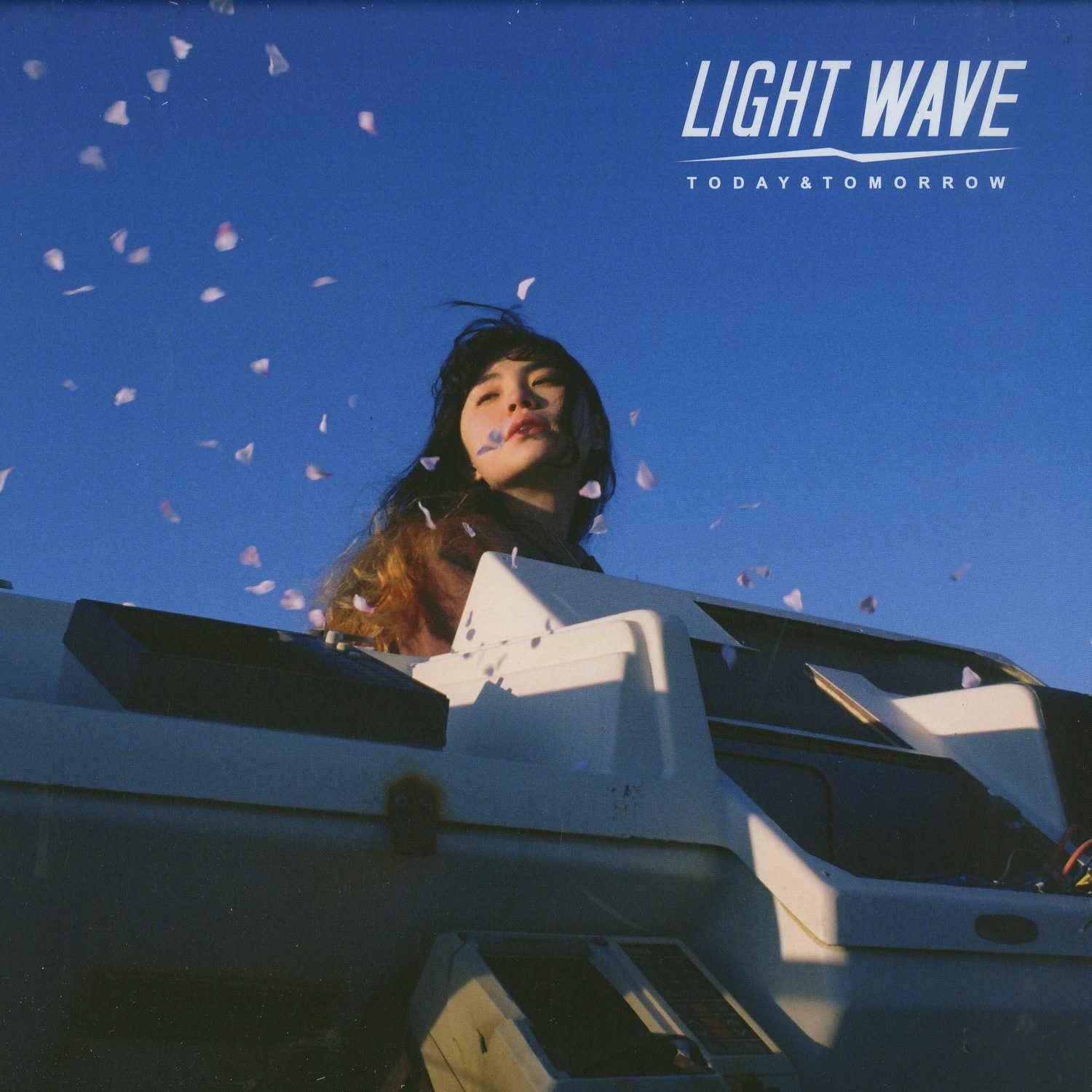Light Wave - TODAY AND TOMORROW 