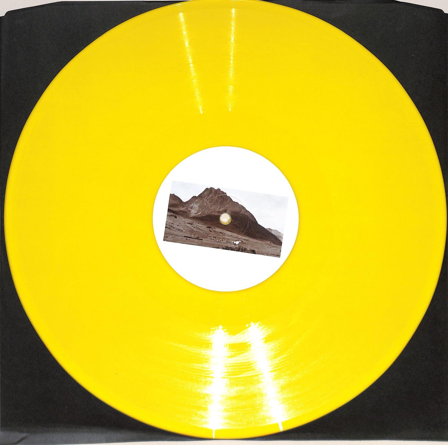 Lootbeg / Tryfan (Yellow Vinyl) Lootbeg / Tryfan (Yellow Vinyl)