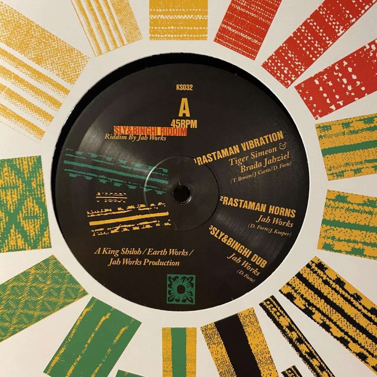 Various Artists - RASTAMAN VIBRATION / REAL REGGAE WARRIOR