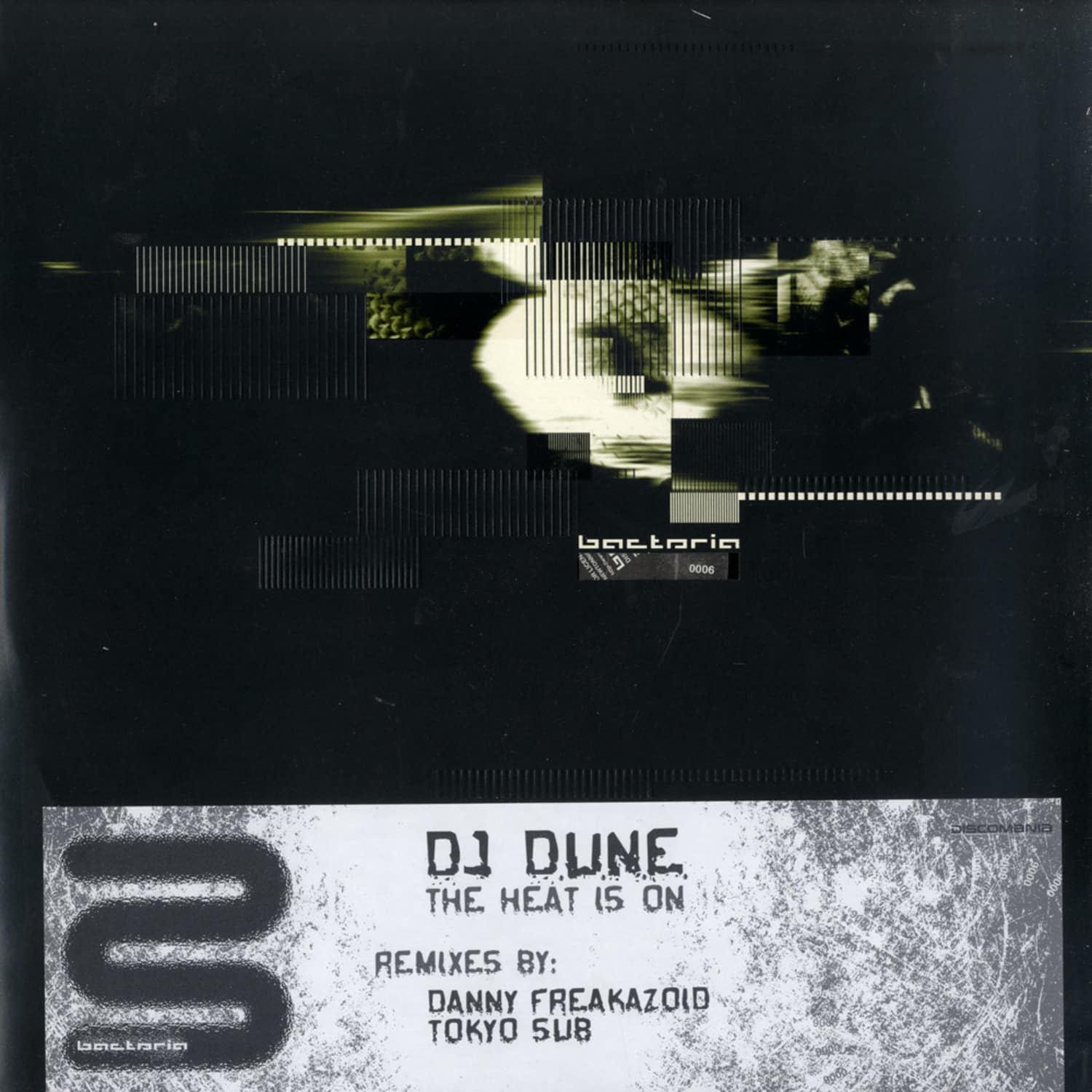 DJ D.U.N.E. - THE HEAT IS ON