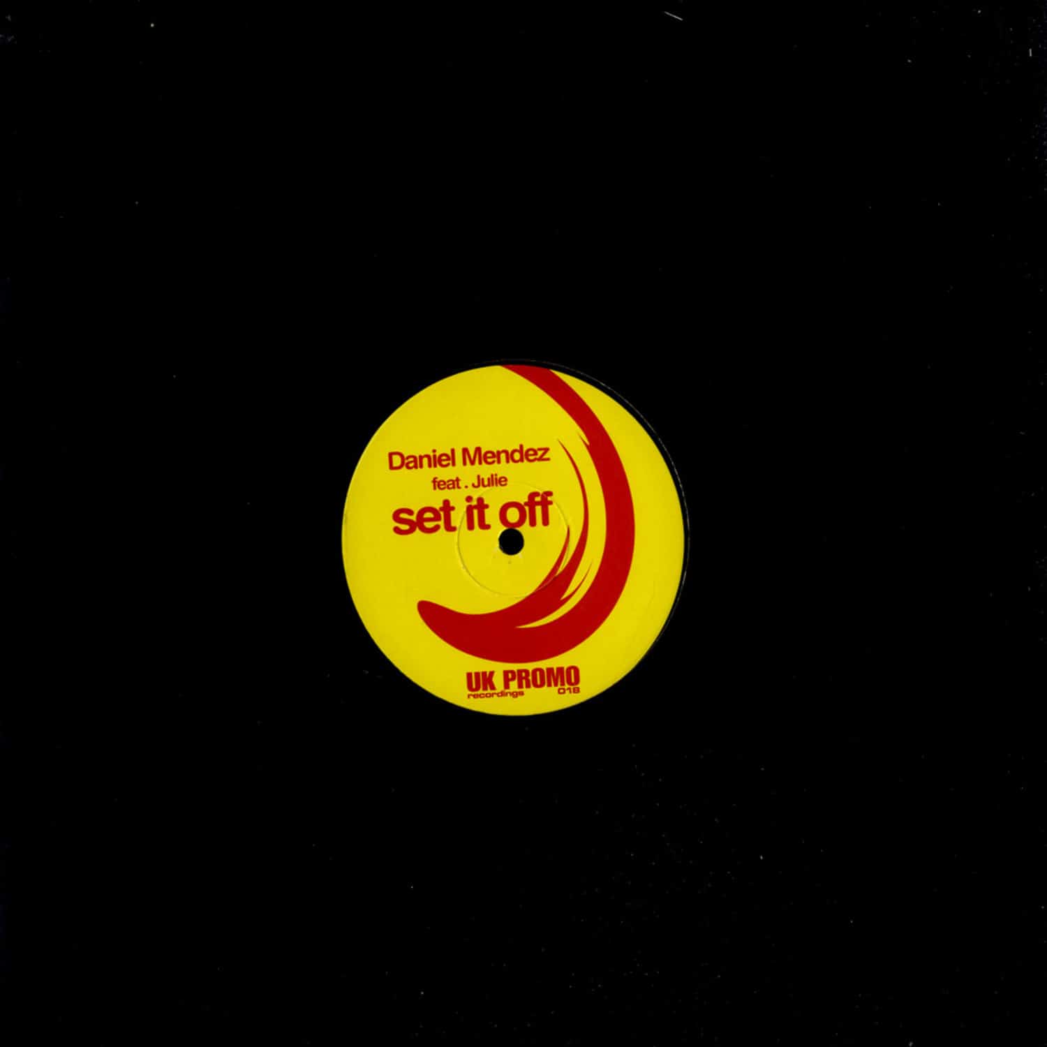 Daniel Mendez feat. Julie - SET IT OFF