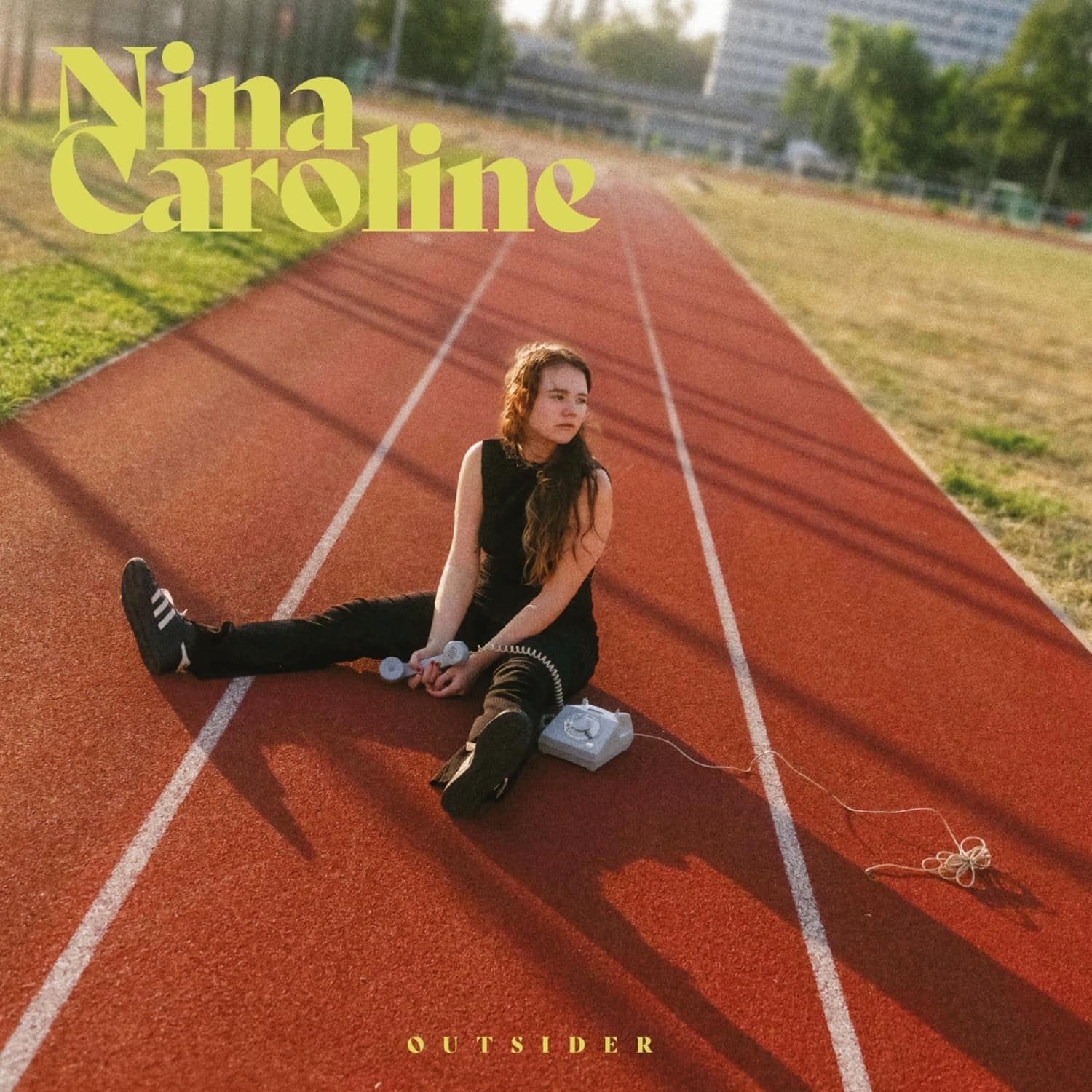 Nina Caroline - OUTSIDER 