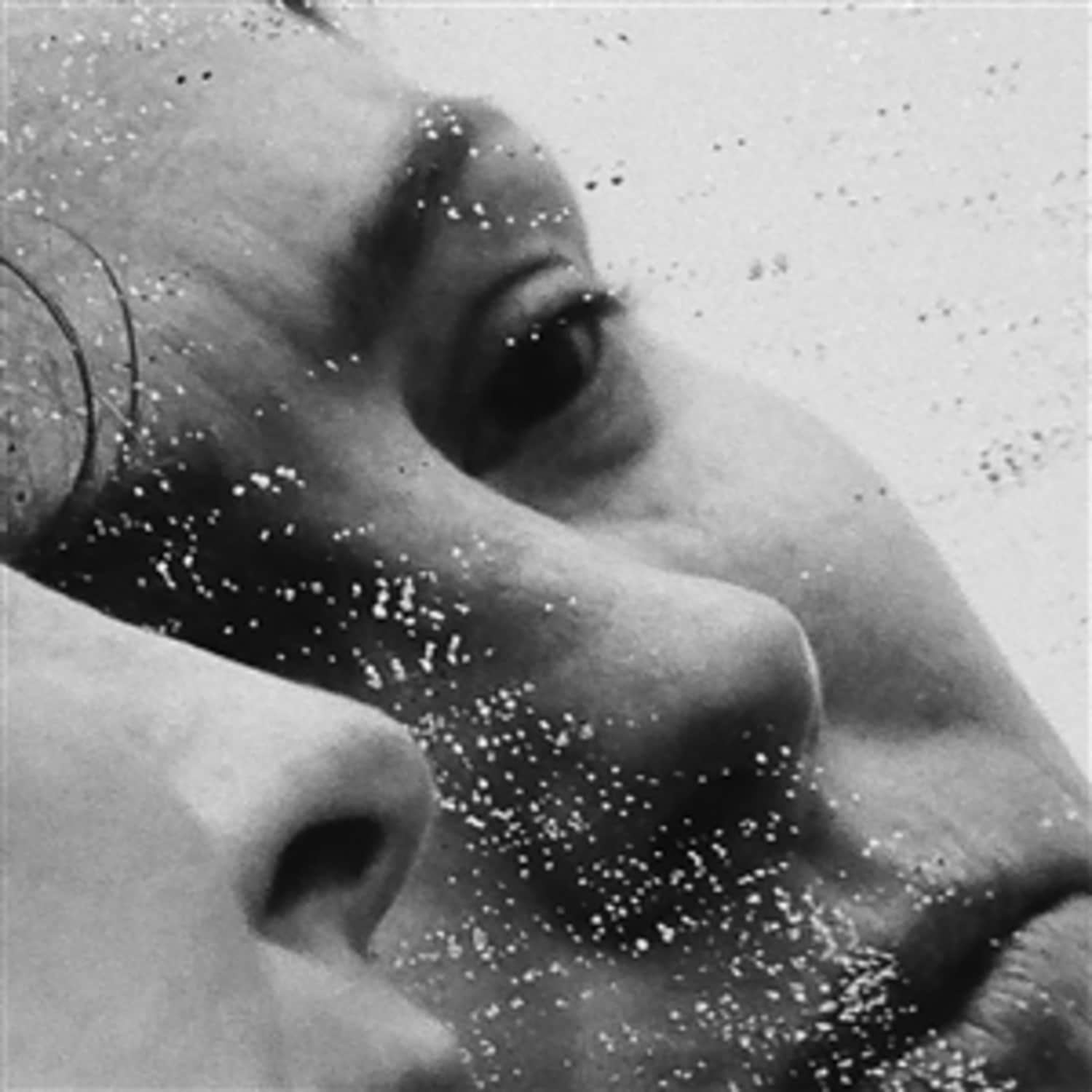 Emma Ruth Rundle - ENGINE OF HELL 