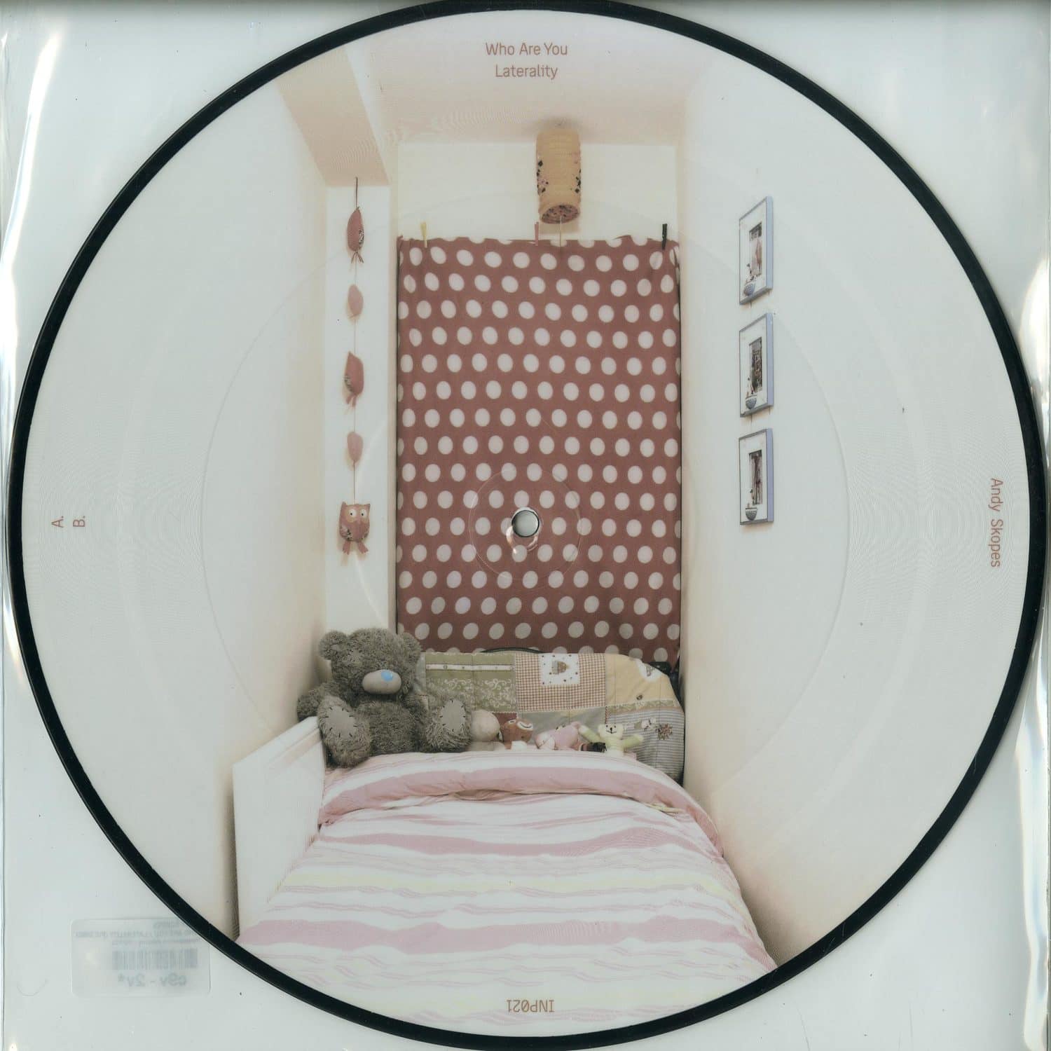 Andy Scopes - WHO ARE YOU / LATERALITY 
