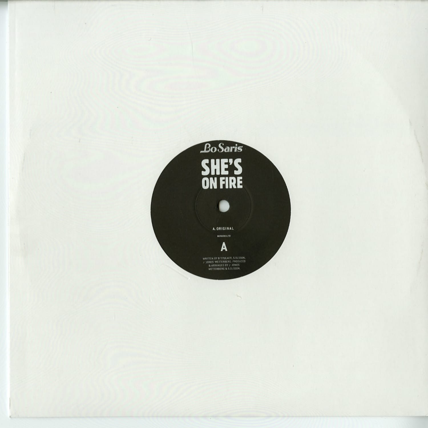 Bo Saris - SHES ON FIRE 