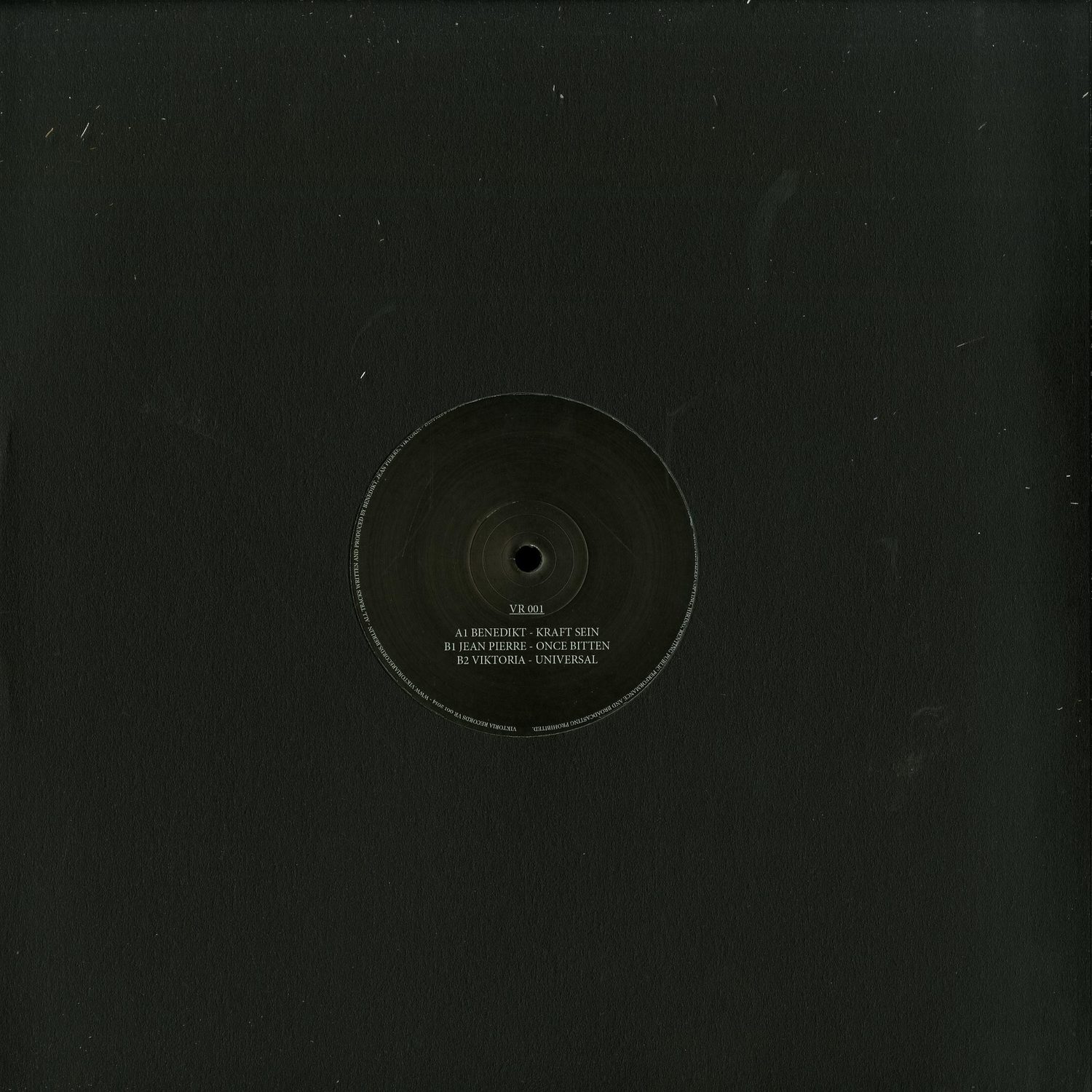 Benedikt, Jean Pierre, Viktoria - KRAFT SIEN / ONCE BITTEN / UNIVERSAL