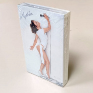 Front View : Kylie Minogue - FEVER (20TH ANNIVERSARY) (CASSETTE / TAPE) - Parlophone Label Group (plg) / 9029647588